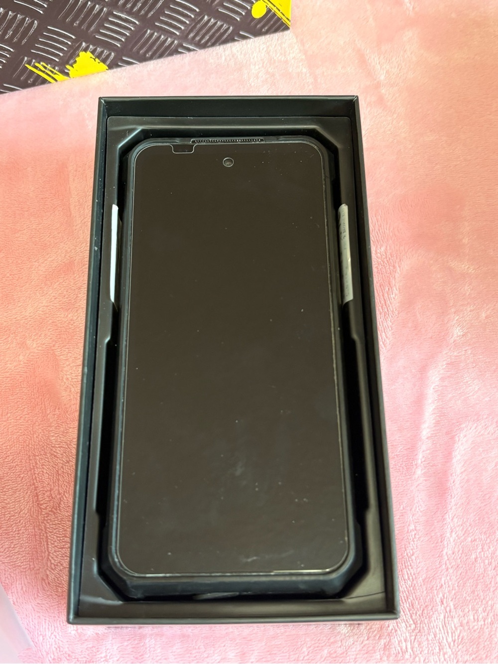Armor 24 Rugged Smartphone - Black - Picture 7 of 10